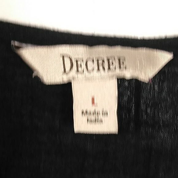 3/$30 Decree Embroidered Texture Shirt W/Tassels - Picture 4 of 5